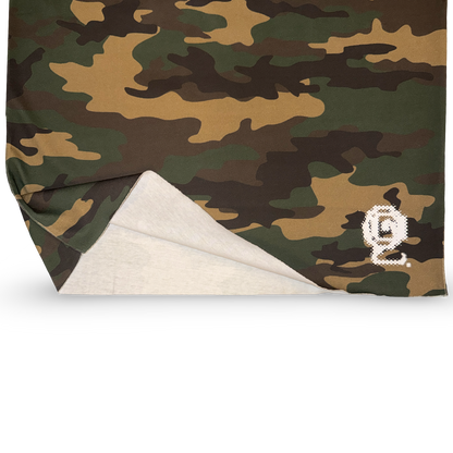 CAMO SPELL OUT TEE (RAW EDGE HEM)