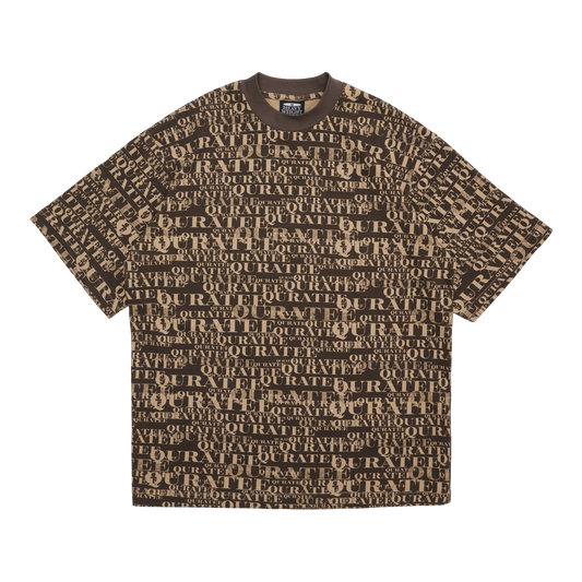 SERIF AOP MONOGRAM TEE (BROWN/TAN)